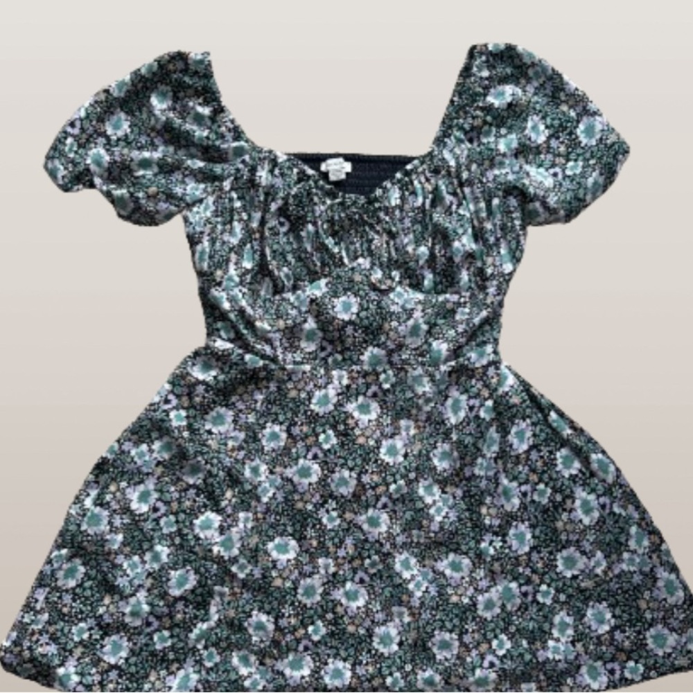 New without tags! American Eagle Women’s Size Medium floral dress